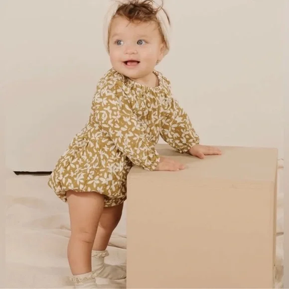 Rylee + Cru Long Sleeve Bubble Romper Ditsy Floral Gold Toddler Girl Sz 2-3 - Picture 2 of 6
